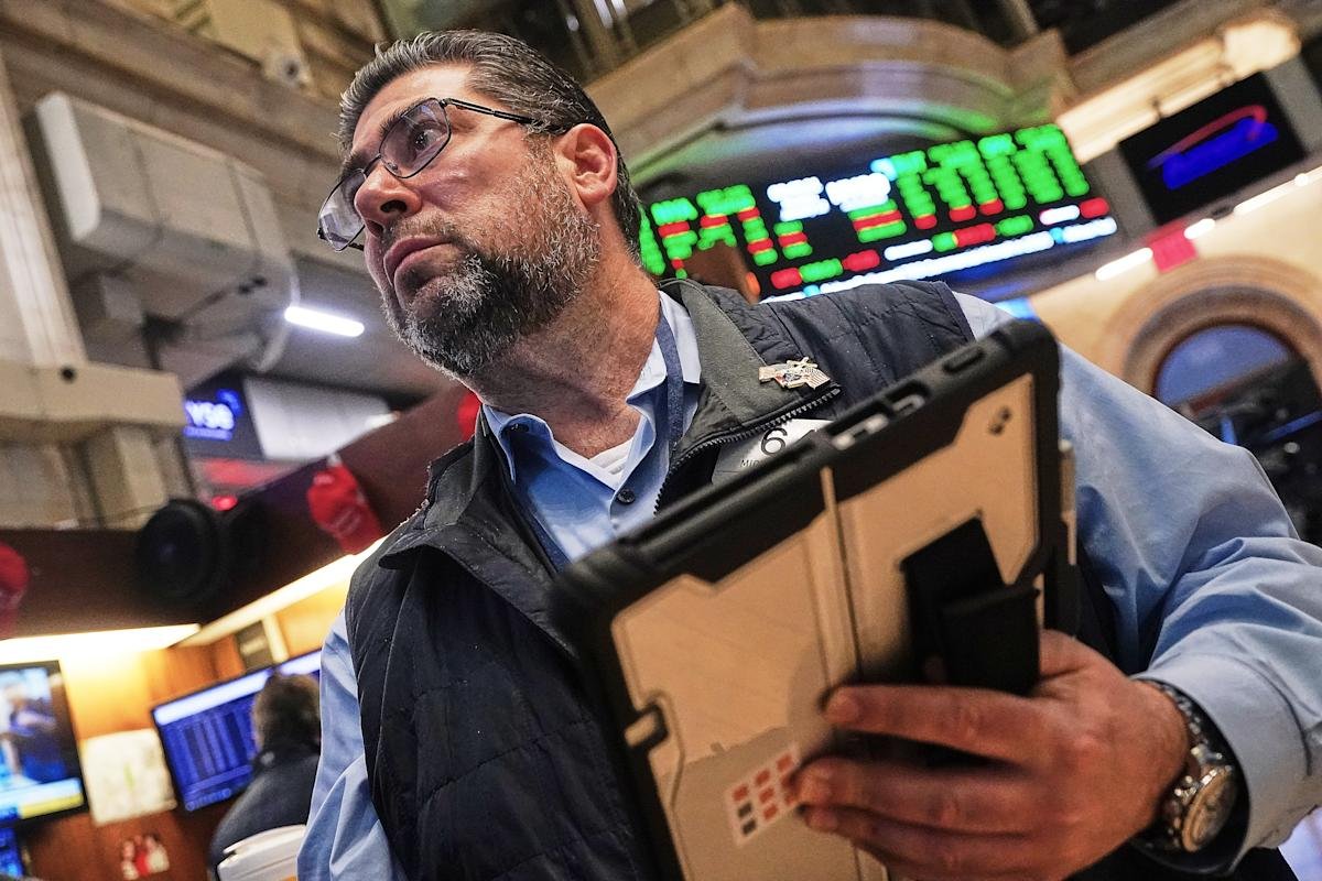Dow, S&P 500, and Nasdaq Futures Pause After Fed Developments Ahead of CPI Inflation Report