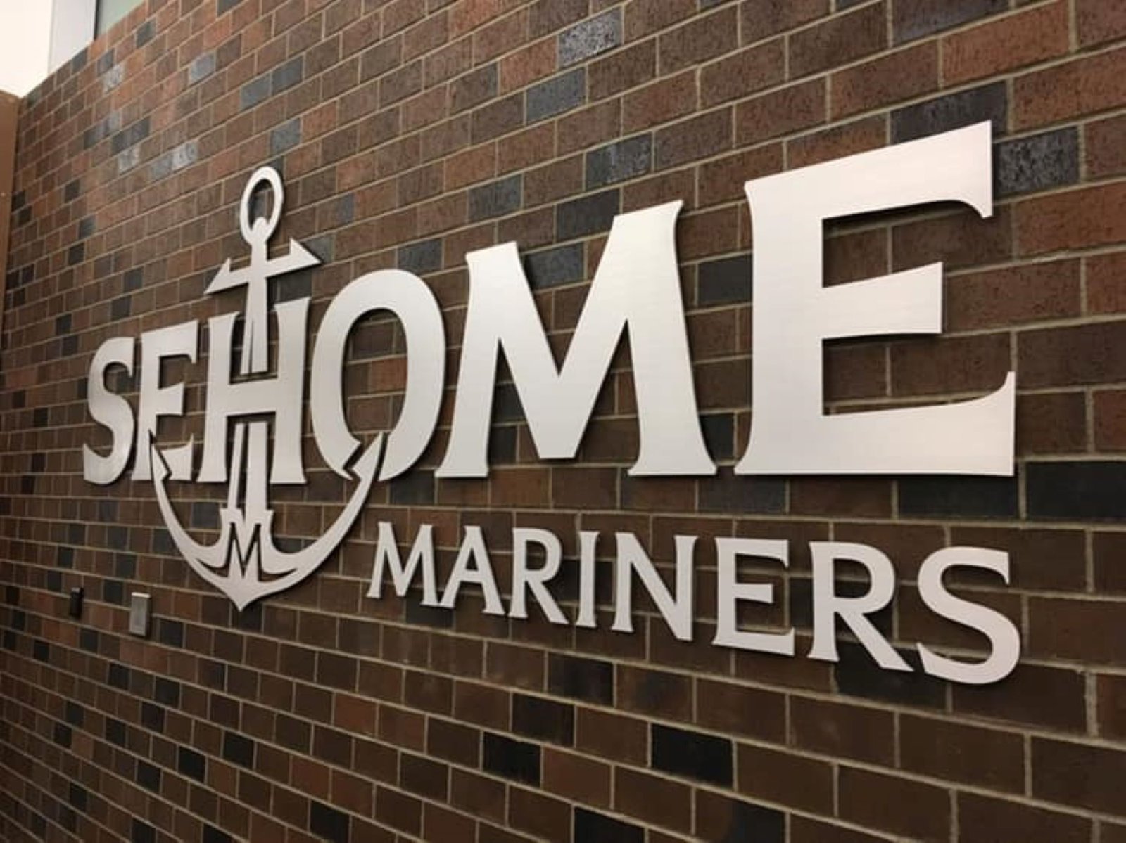 Northwest Sports Update: Seahawks vs. Rams Showdown, M’s Sign Bryce Miller, New LC Volleyball Coach, and More