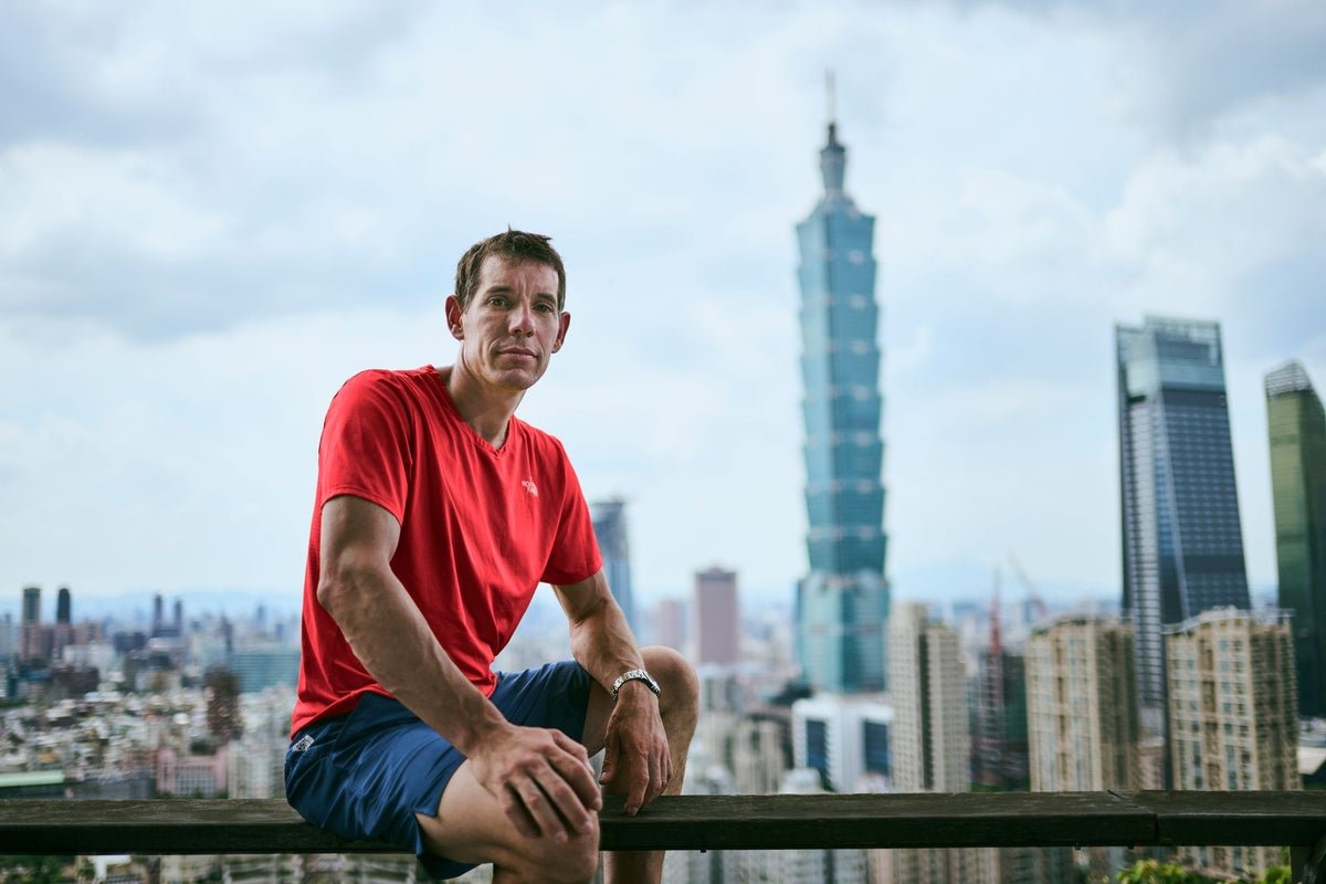 Skyscraper Live: Alex Honnold to Attempt Free Solo Climb Tonight After 24-Hour Rain Delay