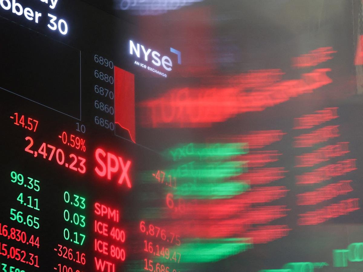 Three Reasons Why One Investing Legend Believes the Stock Market’s AI Boom Will Face Challenges in 2026