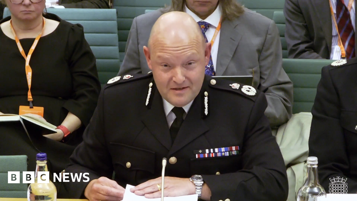 West Midlands Police Chief Retires Amid Maccabi Fan Ban Controversy, Citing ‘Political and Media Frenzy’ – Live Updates