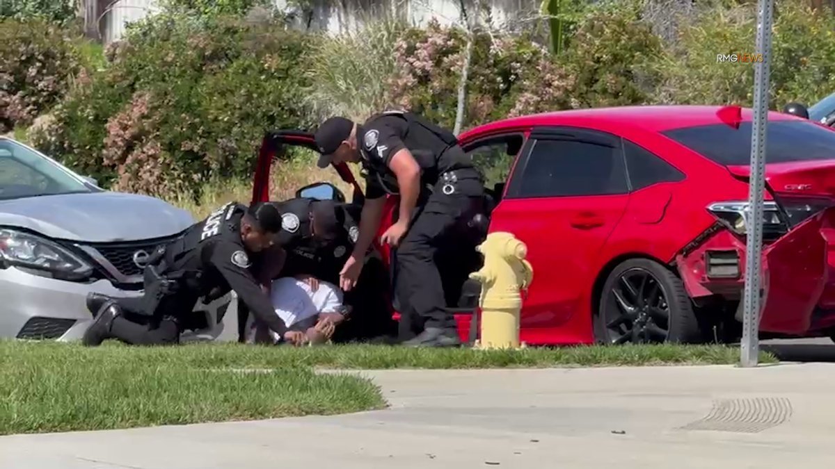 Police Chase Culminates in Dramatic Arrest in Riverside County Neighborhood – NBC Los Angeles