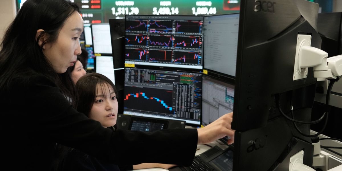 Asian Markets Mostly Rise as European Trading Remains Closed for a Holiday