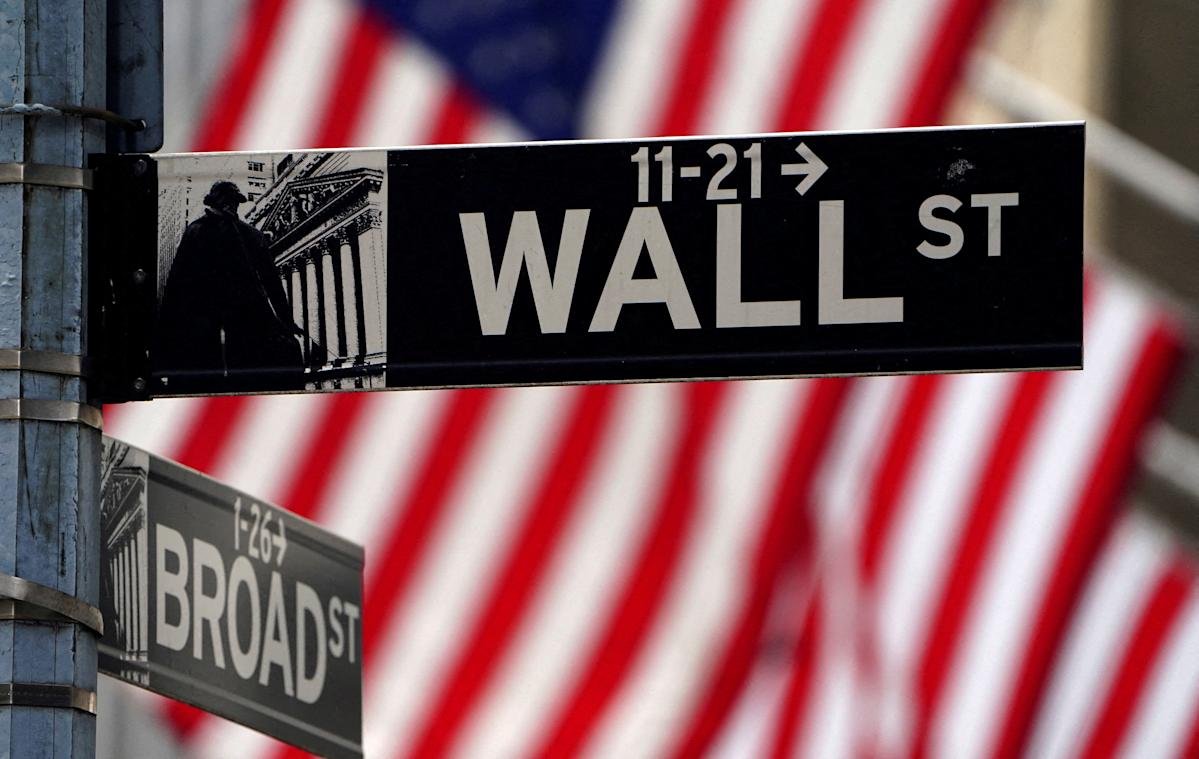 Futures for Dow, S&P 500, and Nasdaq Climb Following Record Closures as Q1 Earnings Reports Begin