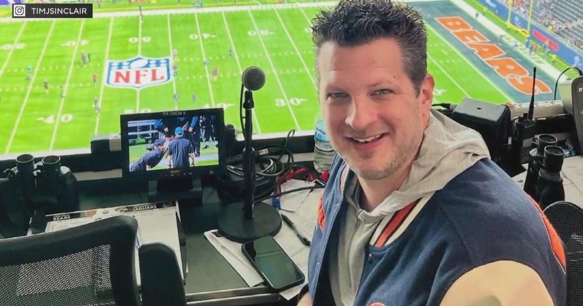 How Tim Sinclair Became the Voice of the Bears, Bulls, Fire, and Illini