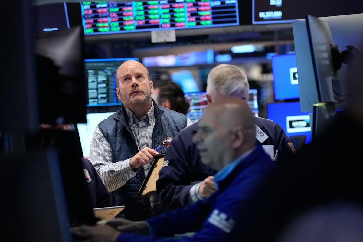 S&P 500, Nasdaq, and Dow Futures Rise Following 10-Day Ceasefire Agreement Between Israel and Lebanon