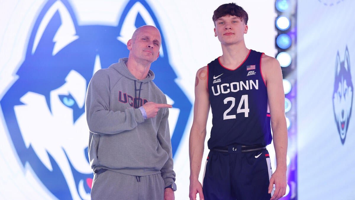 UConn’s Braylon Mullins Set to Return for Sophomore Season