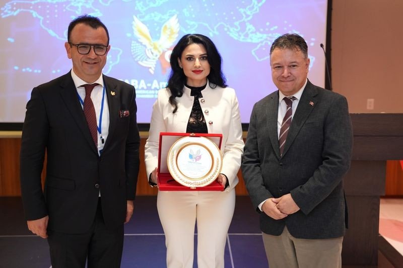 Türk ve Amerikal? ?? Dünyas? Liderleri, Yüksek Düzey Ekonomik Zirve ?çin New York’ta Bulu?tu