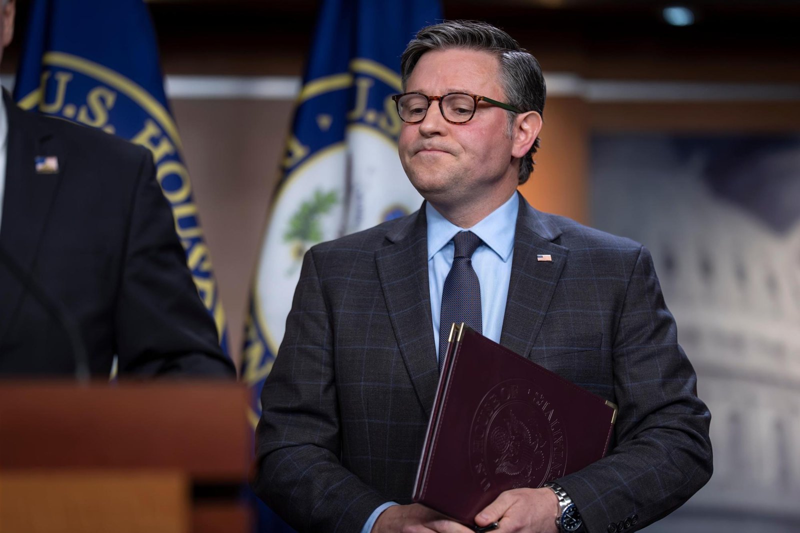 House Approves Short-Term Funding Bill to Prevent Shutdown Ahead of Election